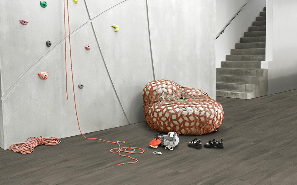 PARADOR Designboden Fusion black Landhausdiele Holzstruktur 4-seitige Fase | Modular ONE-4014809192305 guenstig bei bodenverkauf.de kaufen PARADOR Designboden Fusion black Landhausdiele Holzstruktur 4-seitige Fase | Modular ONE-4014809192305