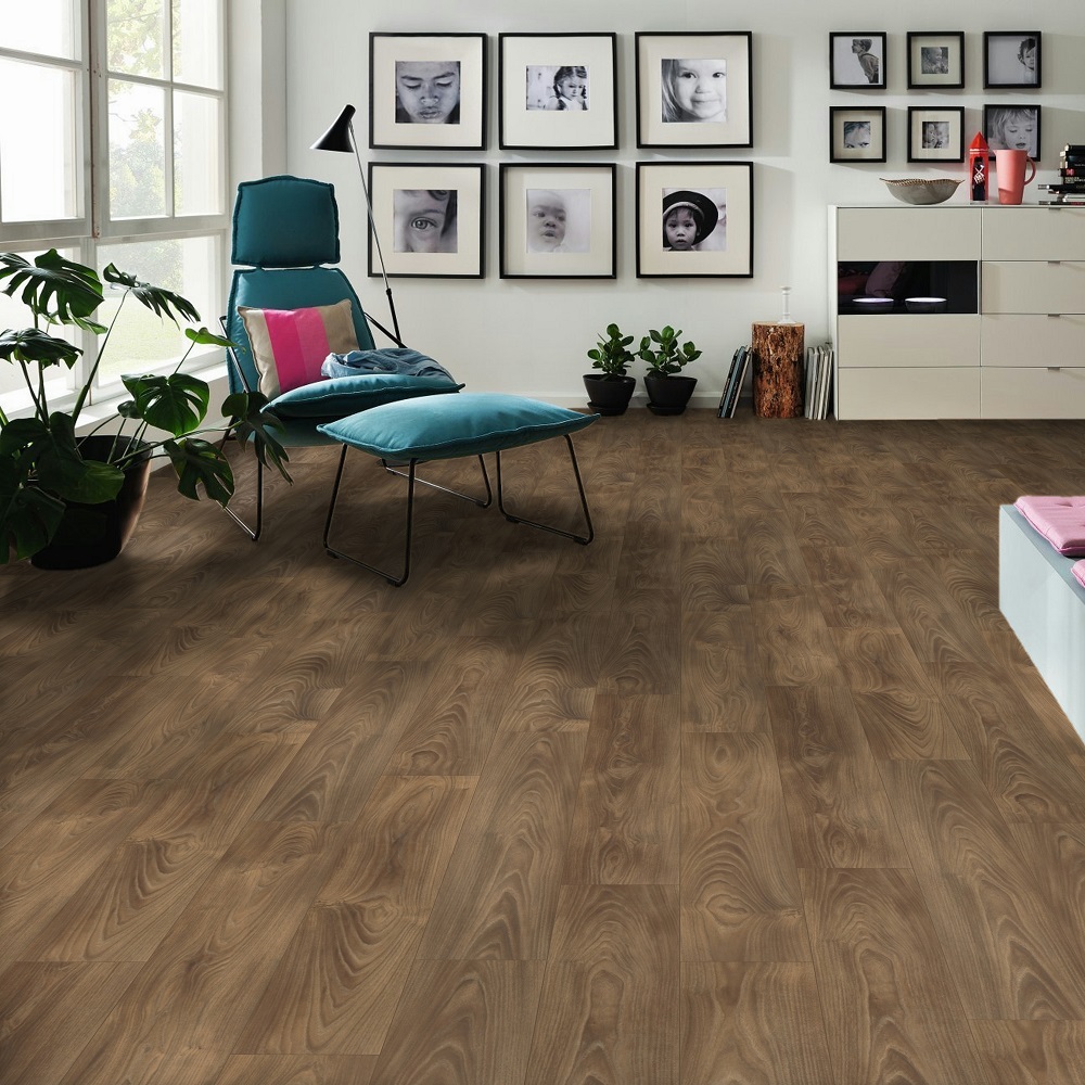 HARO Laminat Nussbaum Vario authentic soft Landhausdiele 4V | Tritty 200 Aqua Gran Via | 2.Wahl-4018427516673 guenstig bei bodenverkauf.de kaufen HARO Laminat Nussbaum Vario authentic soft Landhausdiele 4V | Tritty 200 Aqua Gran Via | 2.Wahl-4018427516673