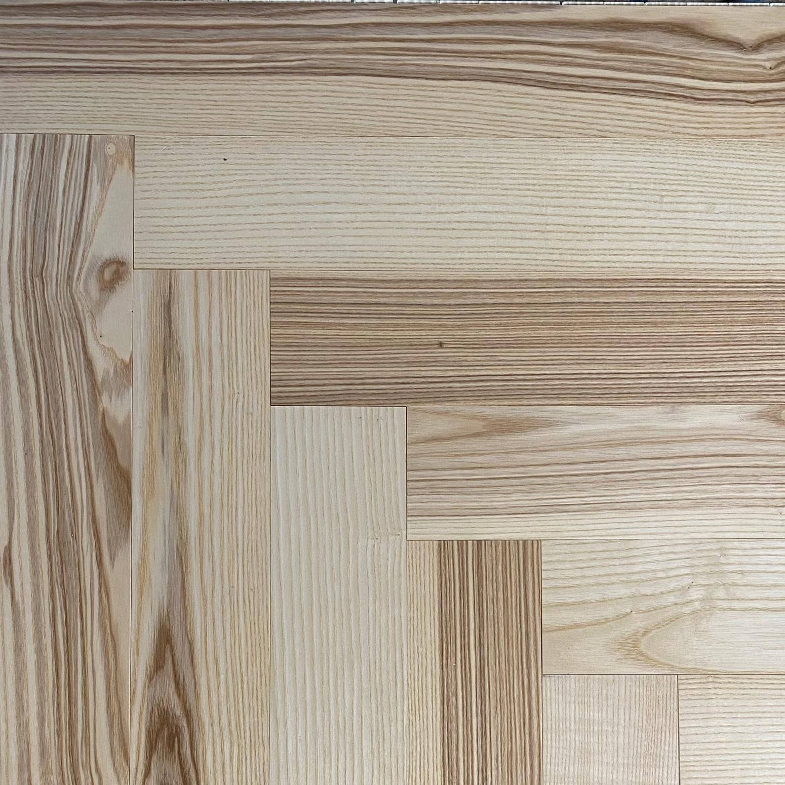 PARADOR Parkett Esche Stab Fischgrät lackversiegelt matt Minifase | Sonderedition-# guenstig bei bodenverkauf.de kaufen PARADOR Parkett Esche Stab Fischgrät lackversiegelt matt Minifase | Sonderedition-#