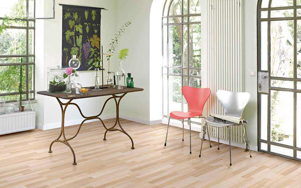 PARADOR Laminat Esche geschliffen Schiffsboden 3-Stab Mini-V-Fuge | Basic 200 Sonderedition | 33 m²-4014809139799 guenstig bei bodenverkauf.de kaufen PARADOR Laminat Esche geschliffen Schiffsboden 3-Stab Mini-V-Fuge | Basic 200 Sonderedition | 33 m²-4014809139799