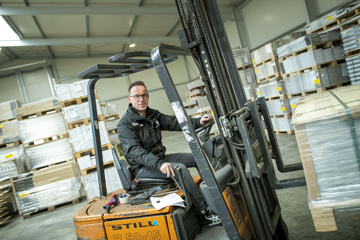 Transport von Böden per Stapler