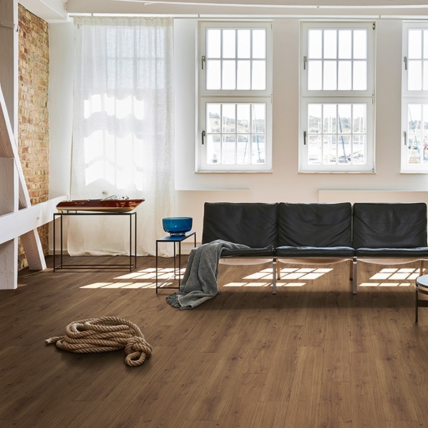 PARADOR Designboden Eiche Spirit geräuchert Landhausdiele Holzstruktur 4-seitige Fase | Modular ONE-4014809192275 guenstig bei bodenverkauf.de kaufen PARADOR Designboden Eiche Spirit geräuchert Landhausdiele Holzstruktur 4-seitige Fase | Modular ONE-4014809192275