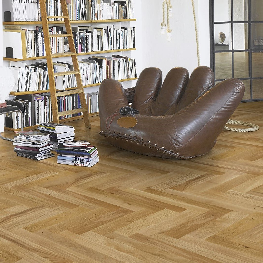 PARADOR Parkett Eiche Stab lackversiegelt matt 4-seitige Minifase Fischgrät | Trendtime 3 | 9 m²-4014809194217 guenstig bei bodenverkauf.de kaufen PARADOR Parkett Eiche Stab lackversiegelt matt 4-seitige Minifase Fischgrät | Trendtime 3 | 9 m²-4014809194217